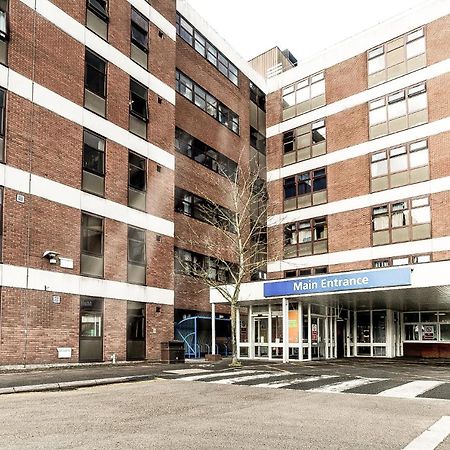 Modern Luxury Serviced Duplex Apartments By Repose- 150 Metro Court, West Bromwich Exterior foto