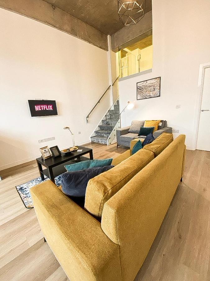 Modern Luxury Serviced Duplex Apartments By Repose- 150 Metro Court, West Bromwich Exterior foto